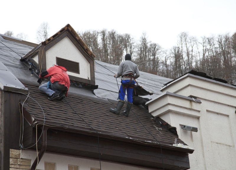 Roof Repair in the Cold